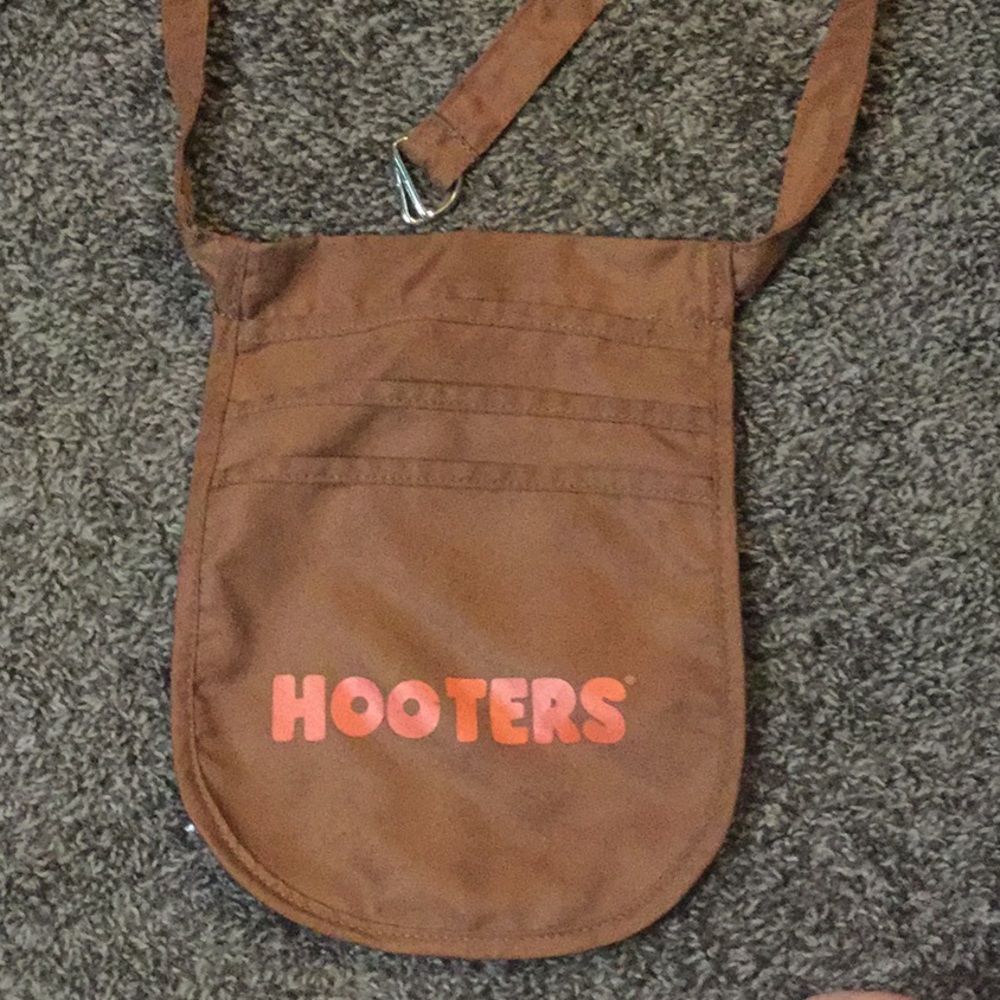 Hooters money pouch
